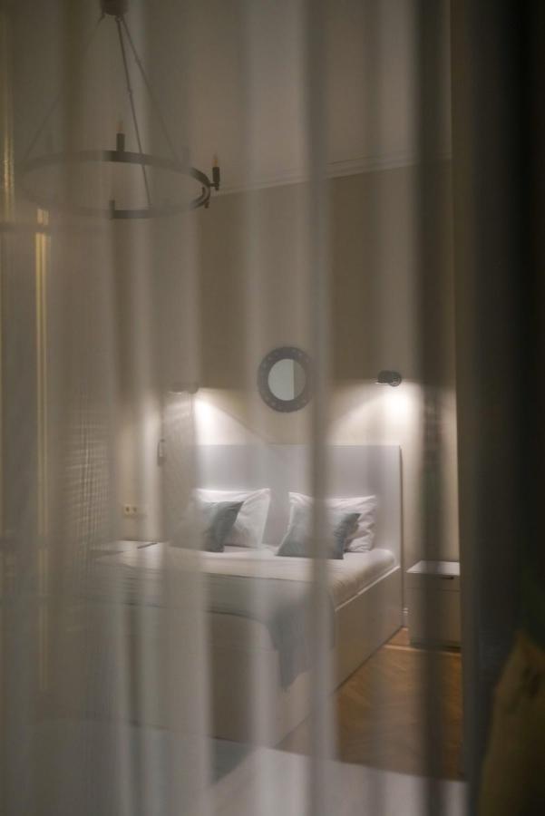 Hotel Ticiani 15 Кутаиси Екстериор снимка