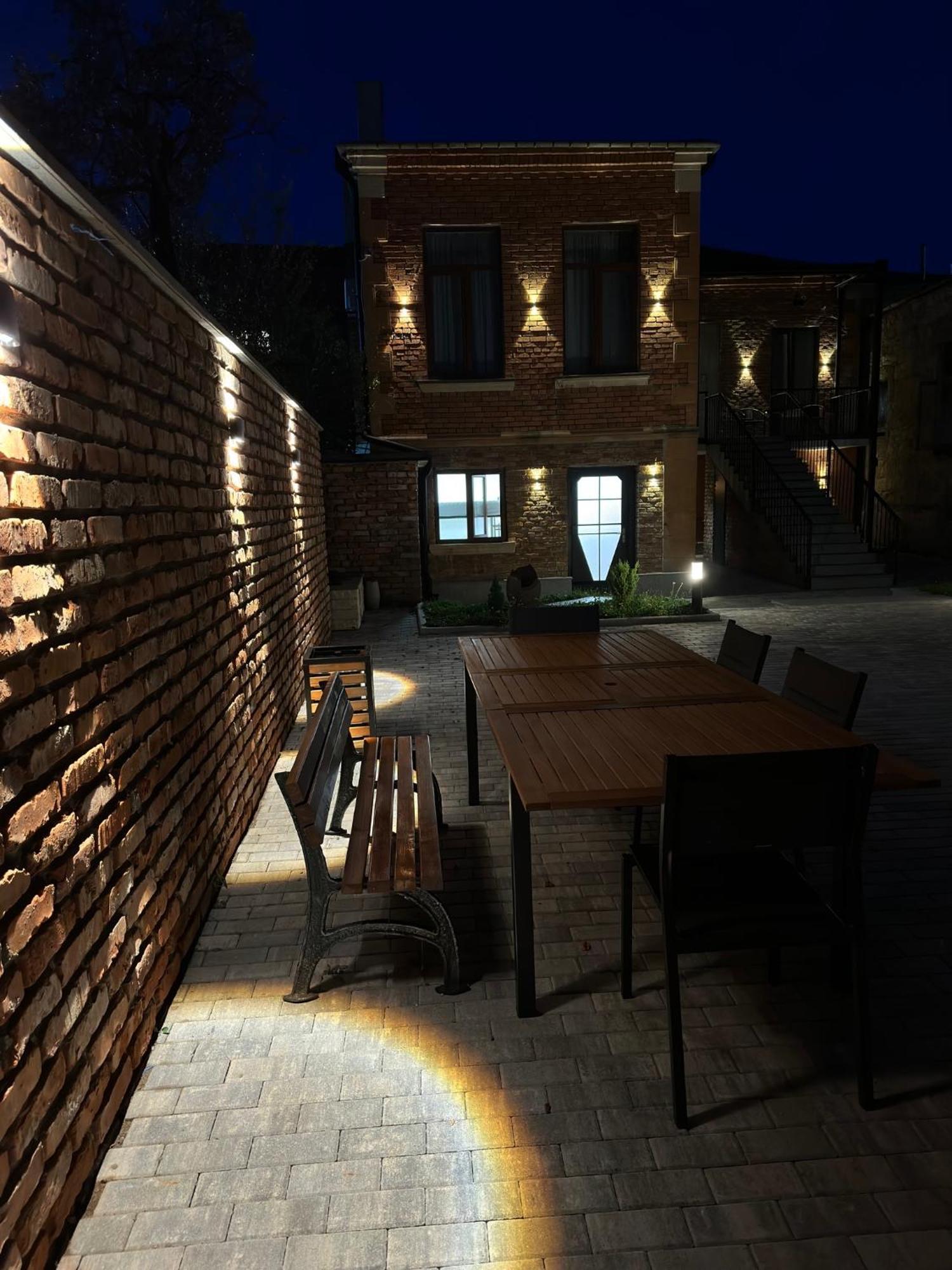 Hotel Ticiani 15 Кутаиси Екстериор снимка